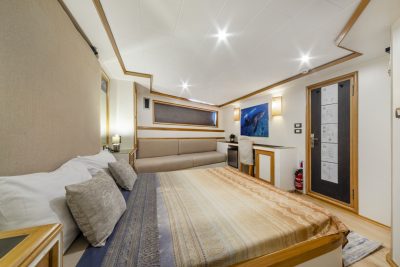 Lower Deck Suite