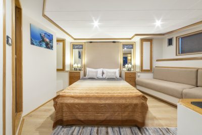 Lower Deck Suite