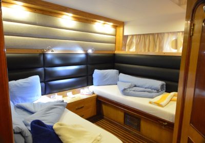 Twin-Cabin