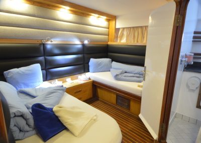 Twin-Cabin