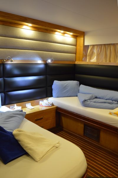 Twin-Cabin