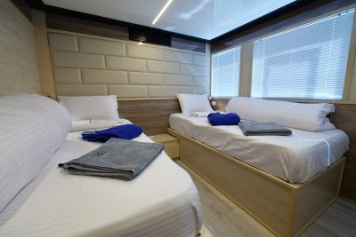 Twin-Cabin