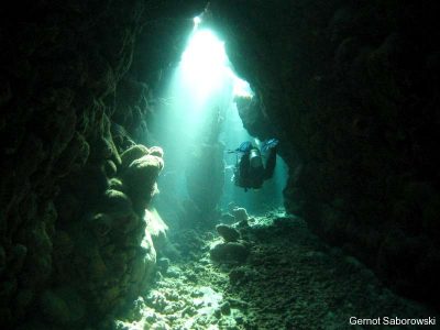 Höhle
