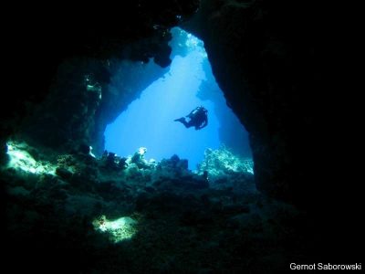 Höhle